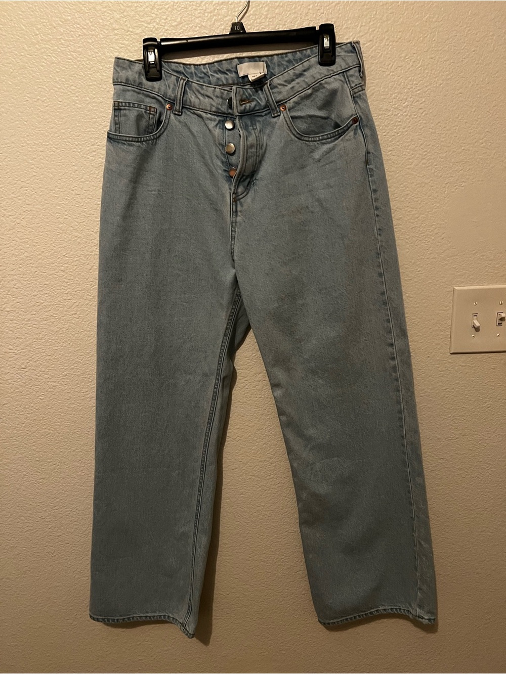 H&M Women’s Light Wash relaxed leg Jeans
